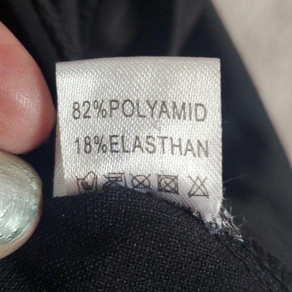 One Shoulder Ruffle One piece Swimsuit - Picture 9 of 13